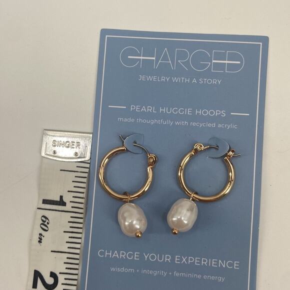 NEW! Baroque Charged pearl huggie hoops - Picture 3 of 3